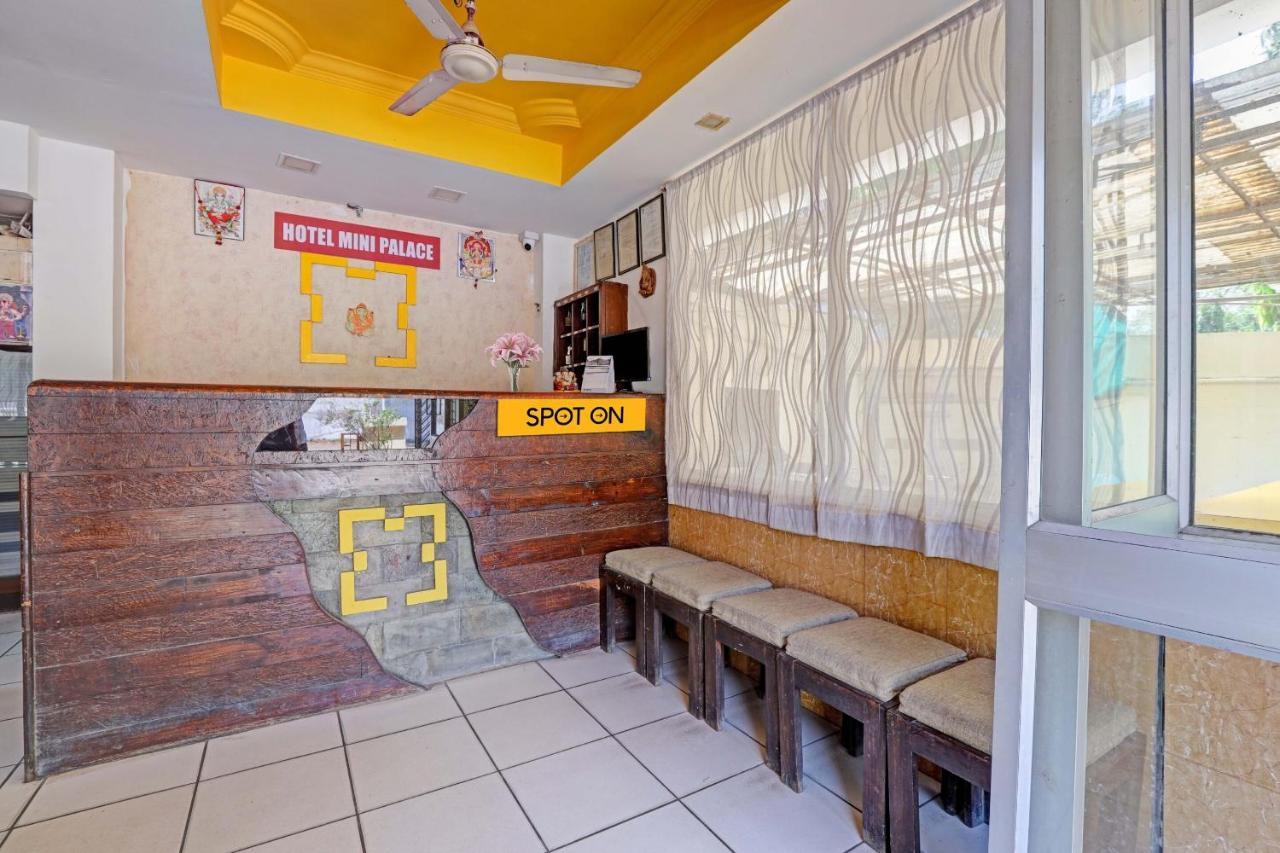 Oyo Flagship 80463 Hotel Mini Palace Vadodara Eksteriør bilde
