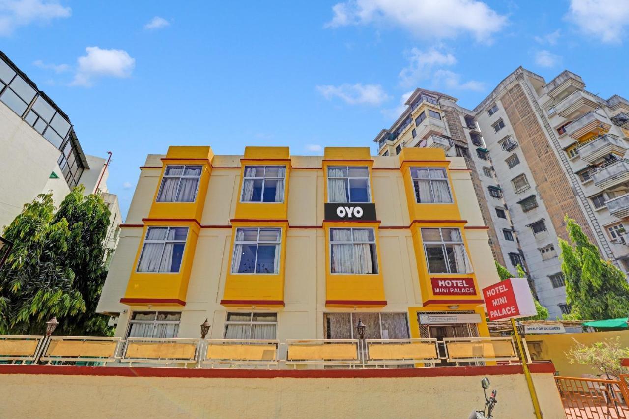 Oyo Flagship 80463 Hotel Mini Palace Vadodara Eksteriør bilde
